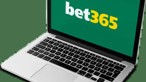 楊潤雄被解職｜近两年半任文体旅局主管屡遇挑战　美斯访港未果